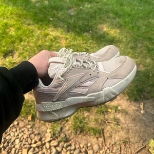 Vintage Women’s shoes - Reebok pale pink and cream color